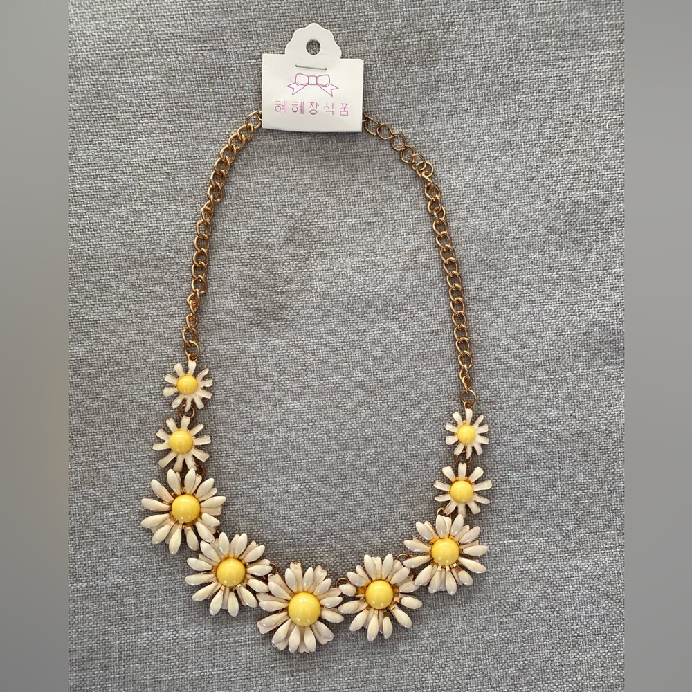 SUNFLOWER NECKLACE